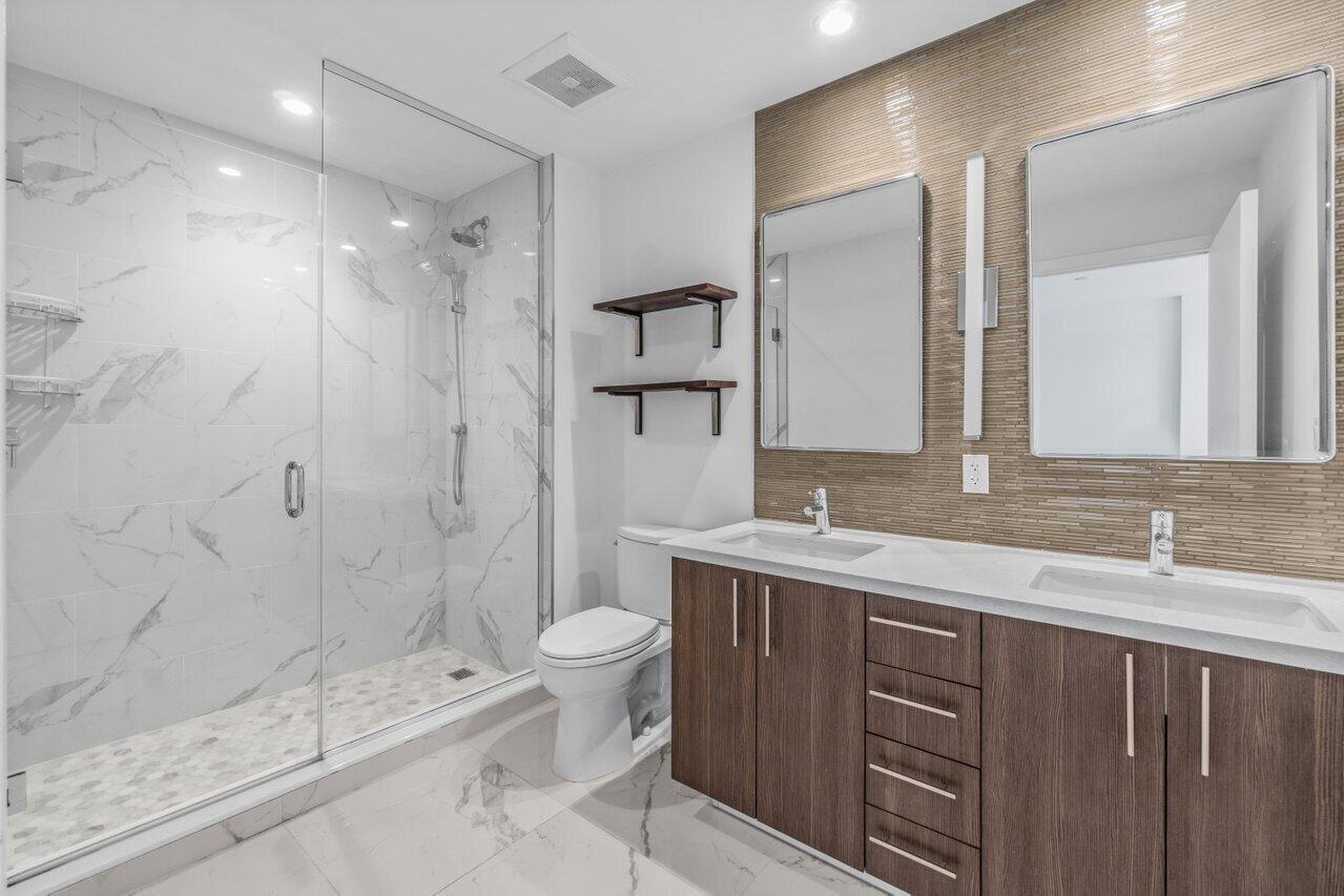 236 SE 5th Avenue 205