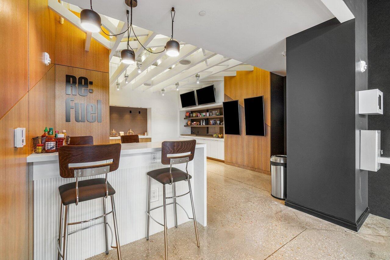 236 SE 5th Avenue 205