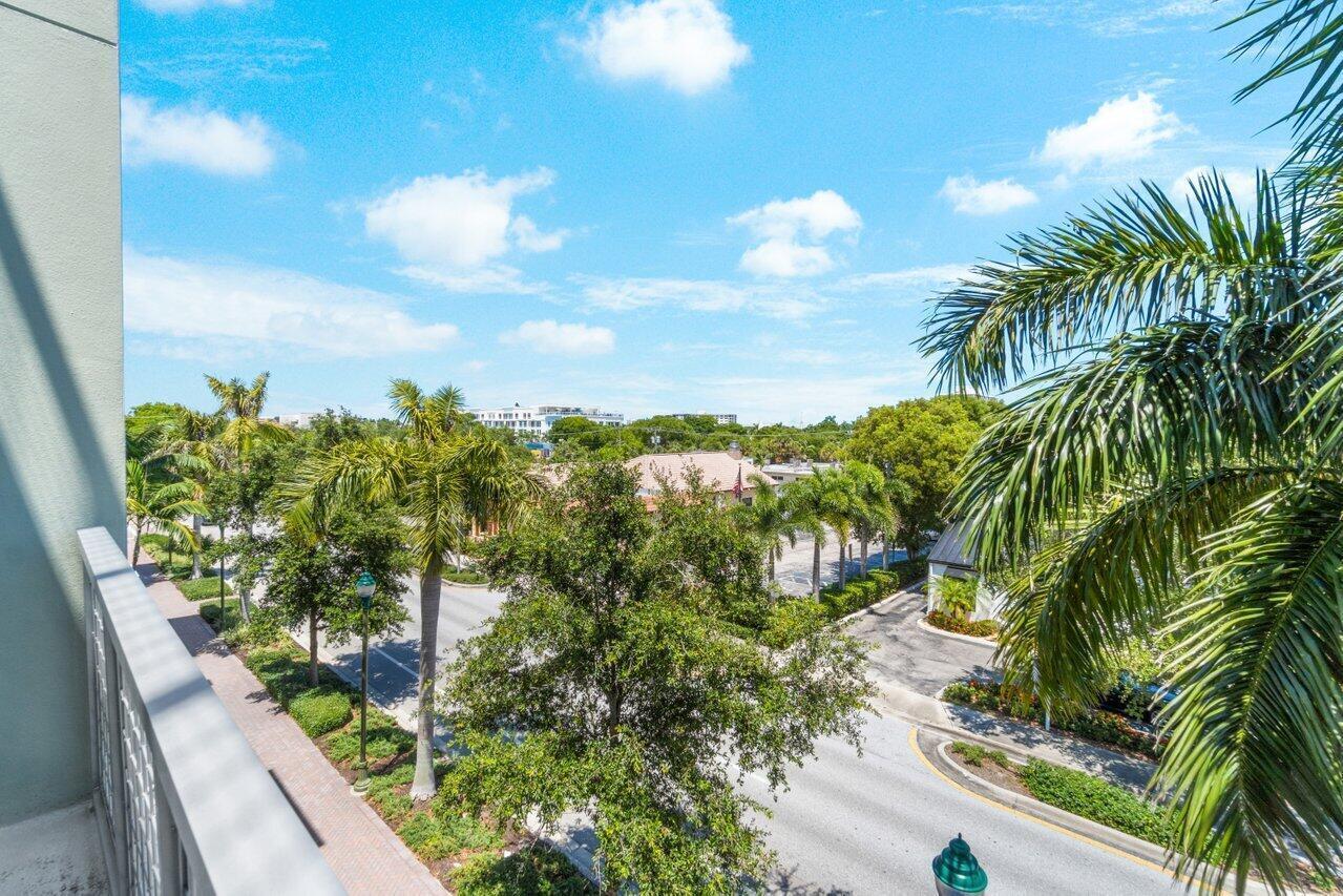 236 SE 5th Avenue 205