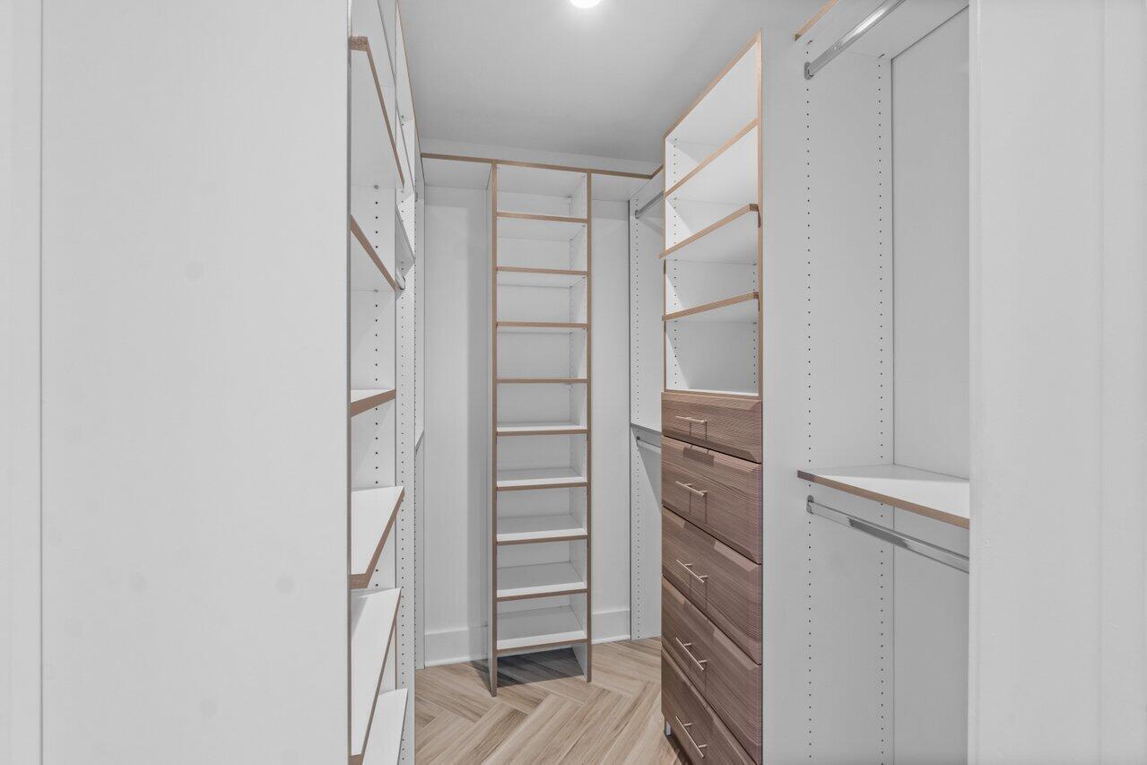 236 SE 5th Avenue 205