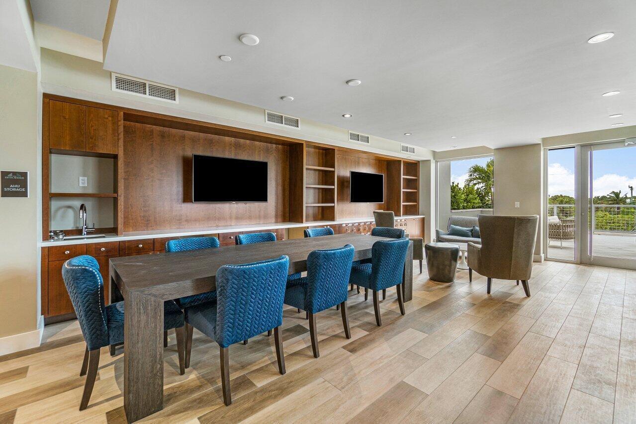 236 SE 5th Avenue 205