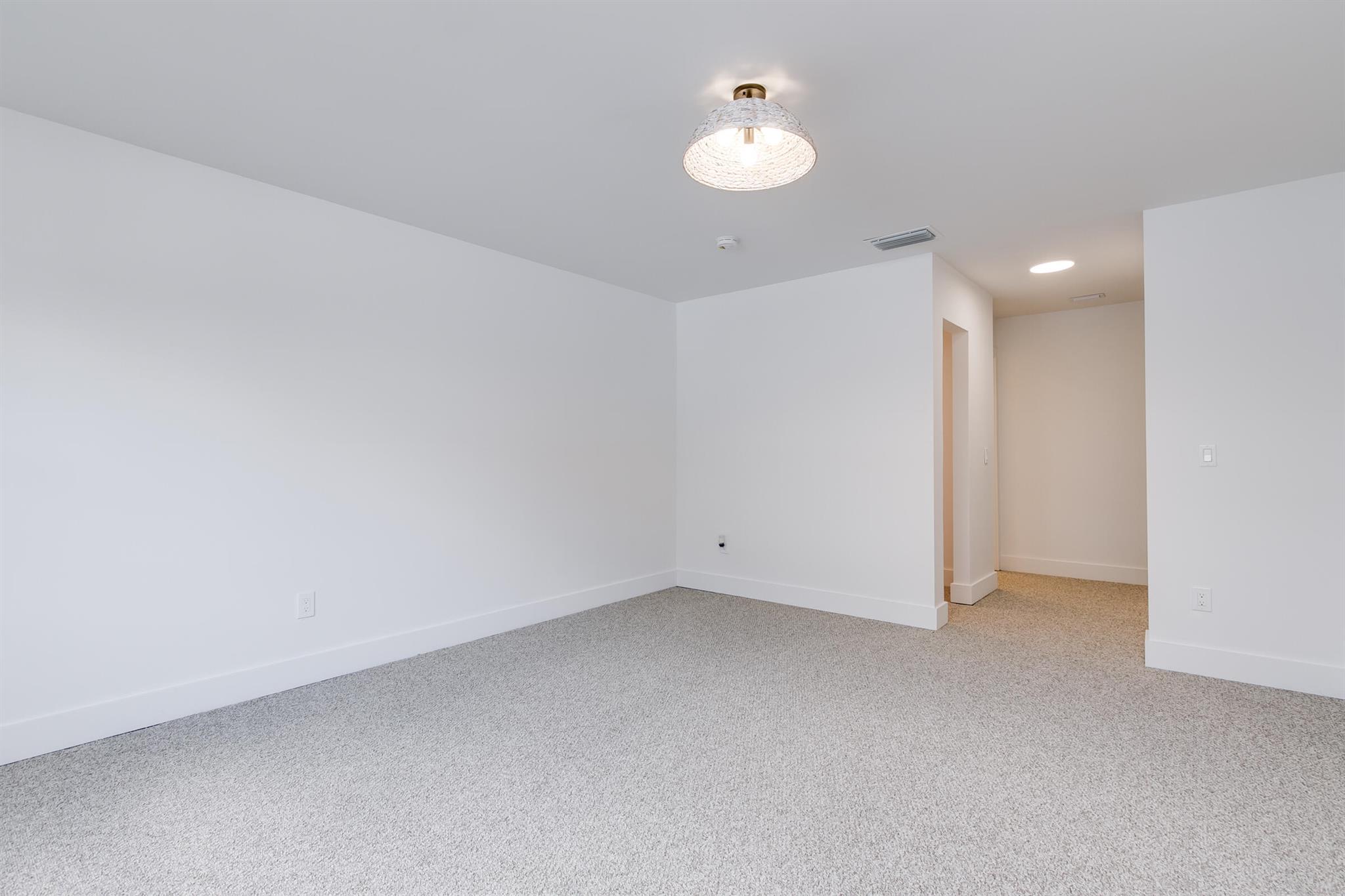 9293 Vista Del Lago 15f