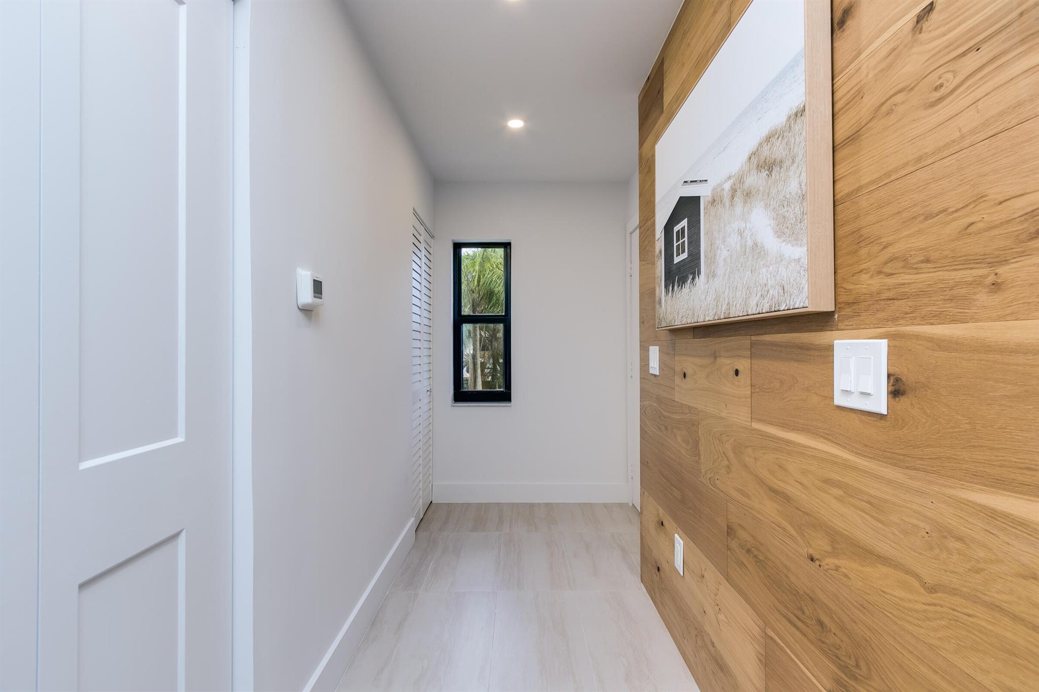 9293 Vista Del Lago 15f