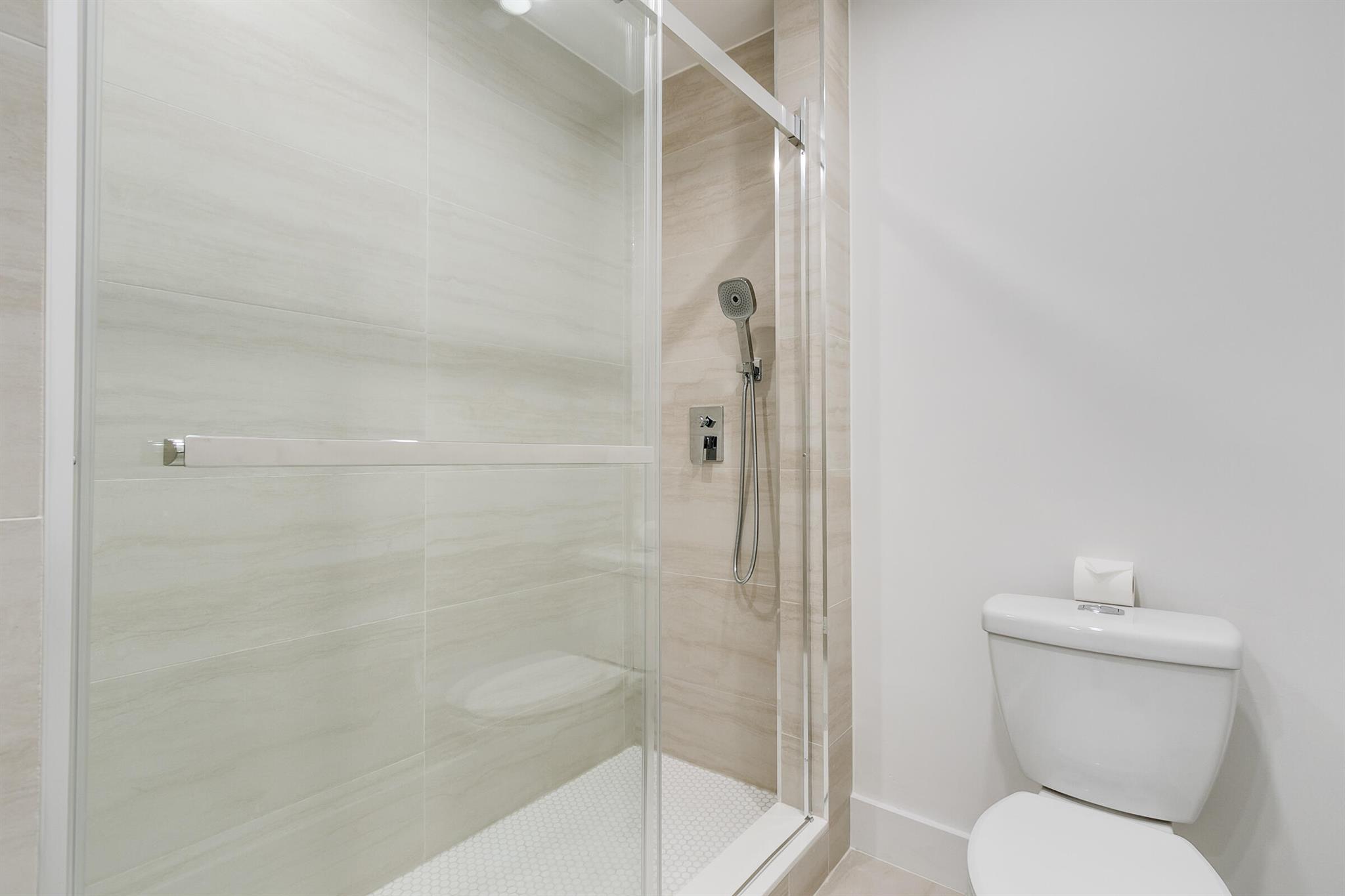 9293 Vista Del Lago 15f