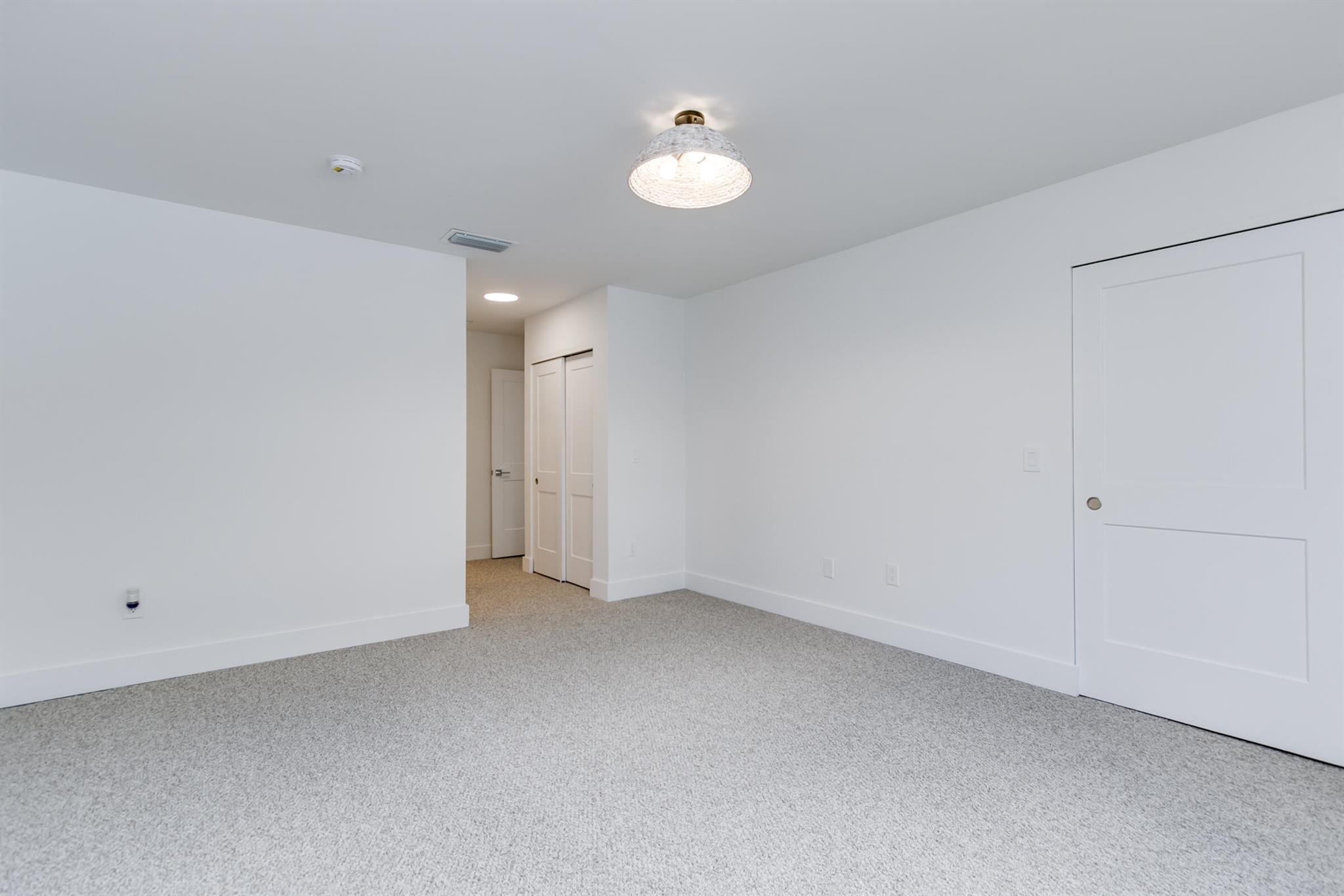 9293 Vista Del Lago 15f