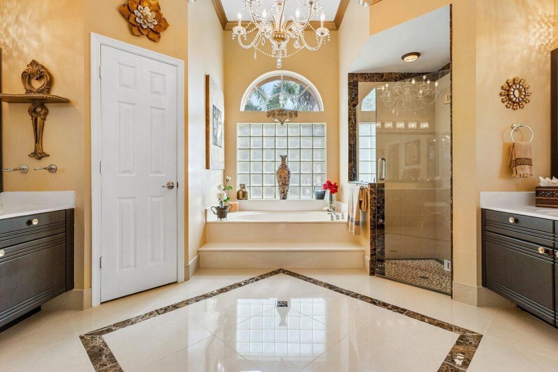 12367 Rockledge Circle