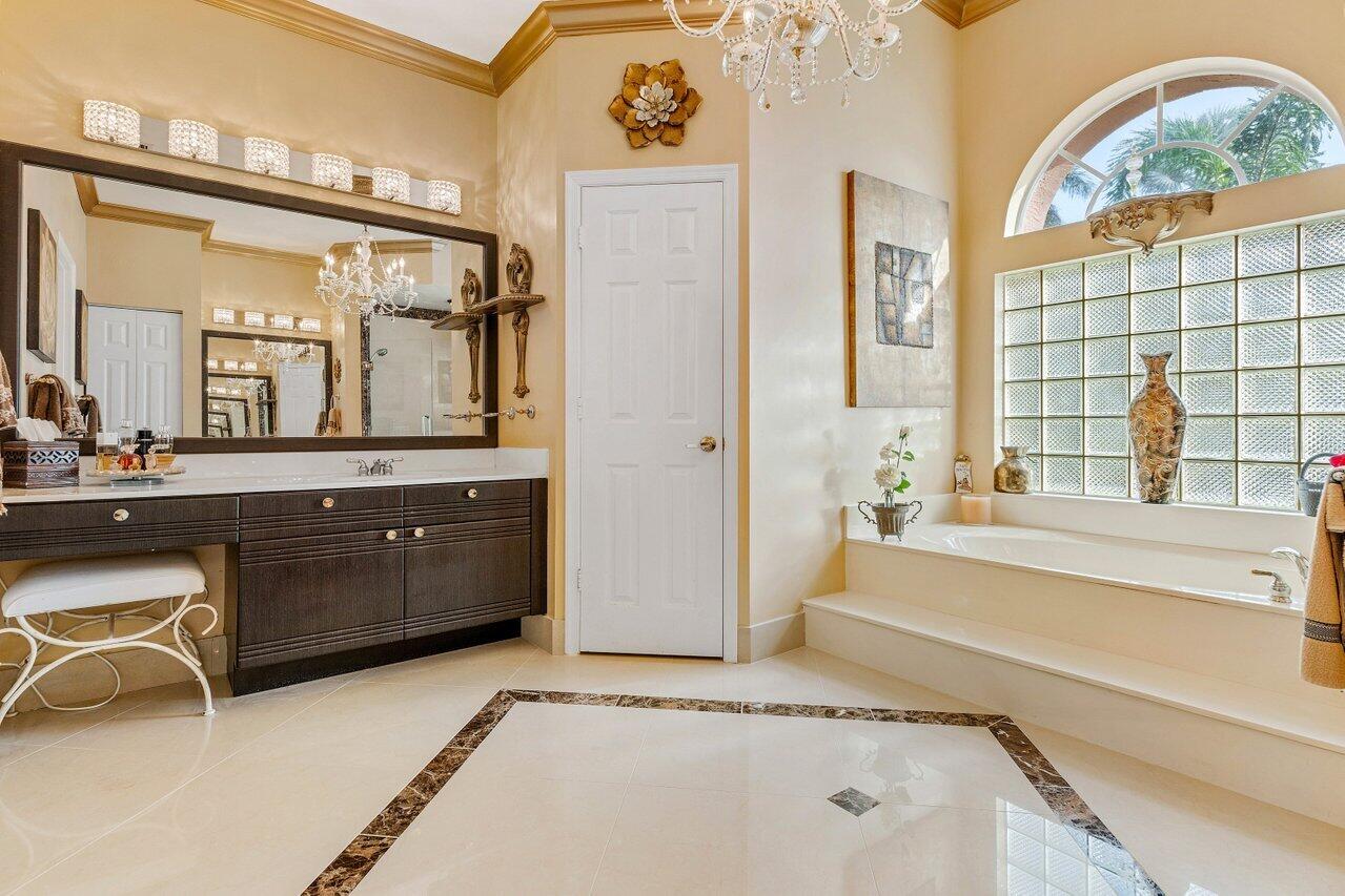 12367 Rockledge Circle