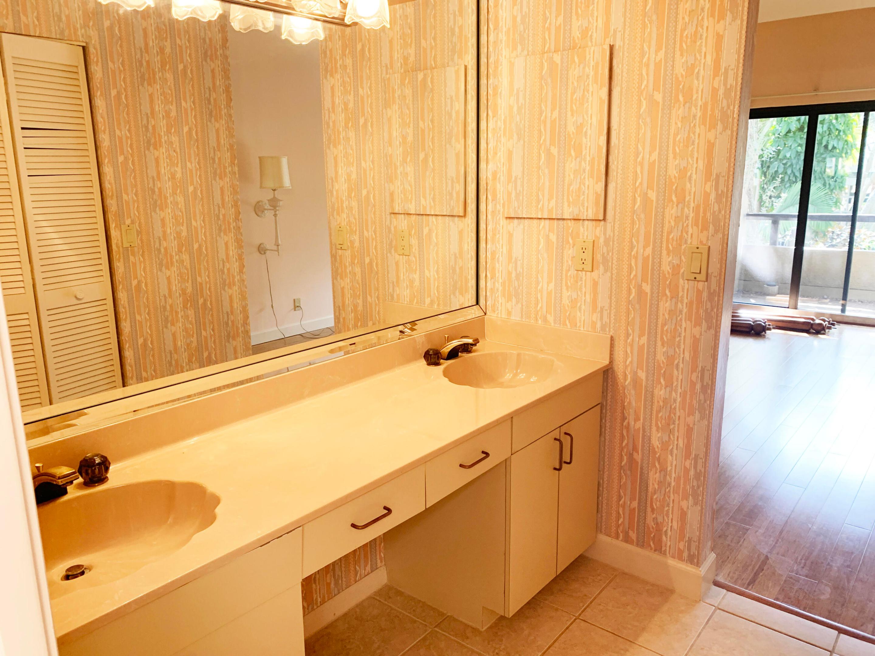 708 Saint Albans Drive