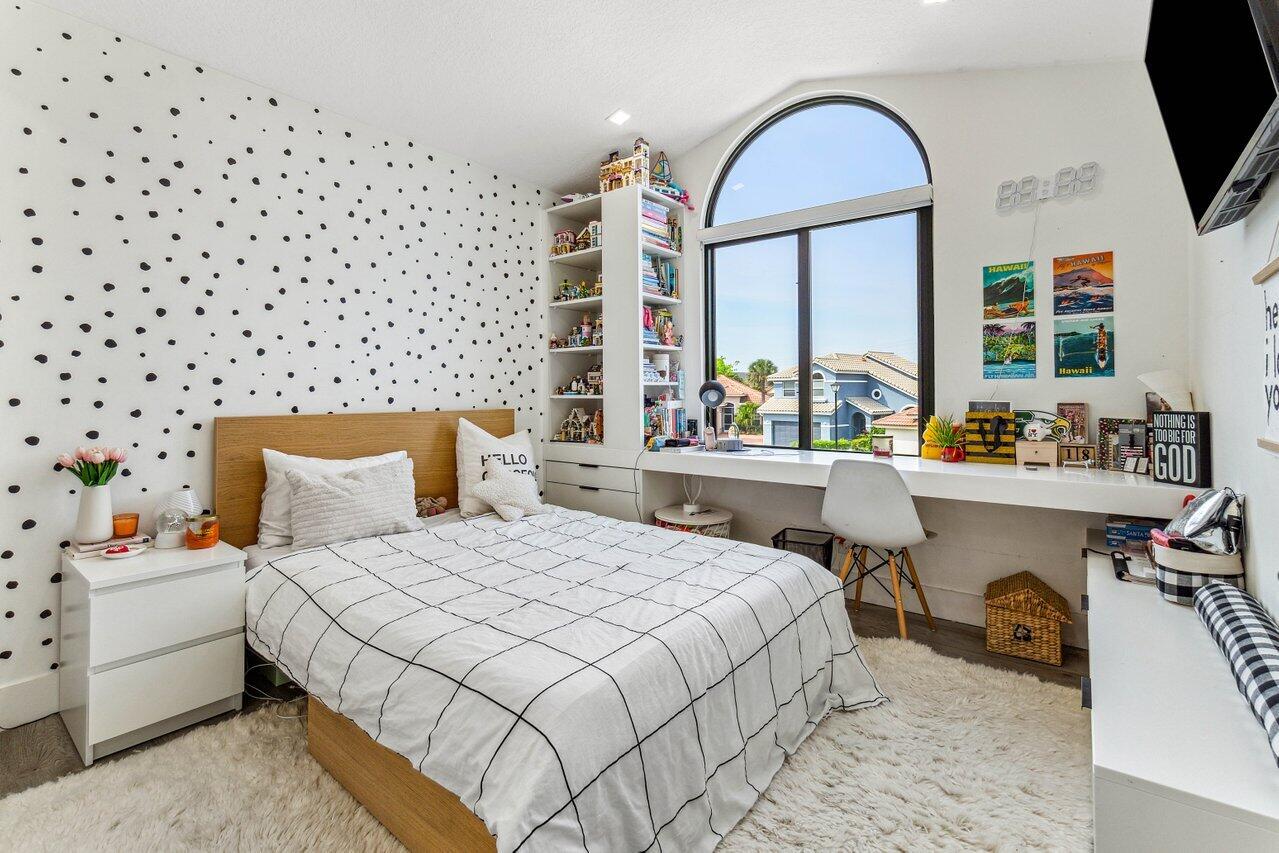 20896 La Questa Court