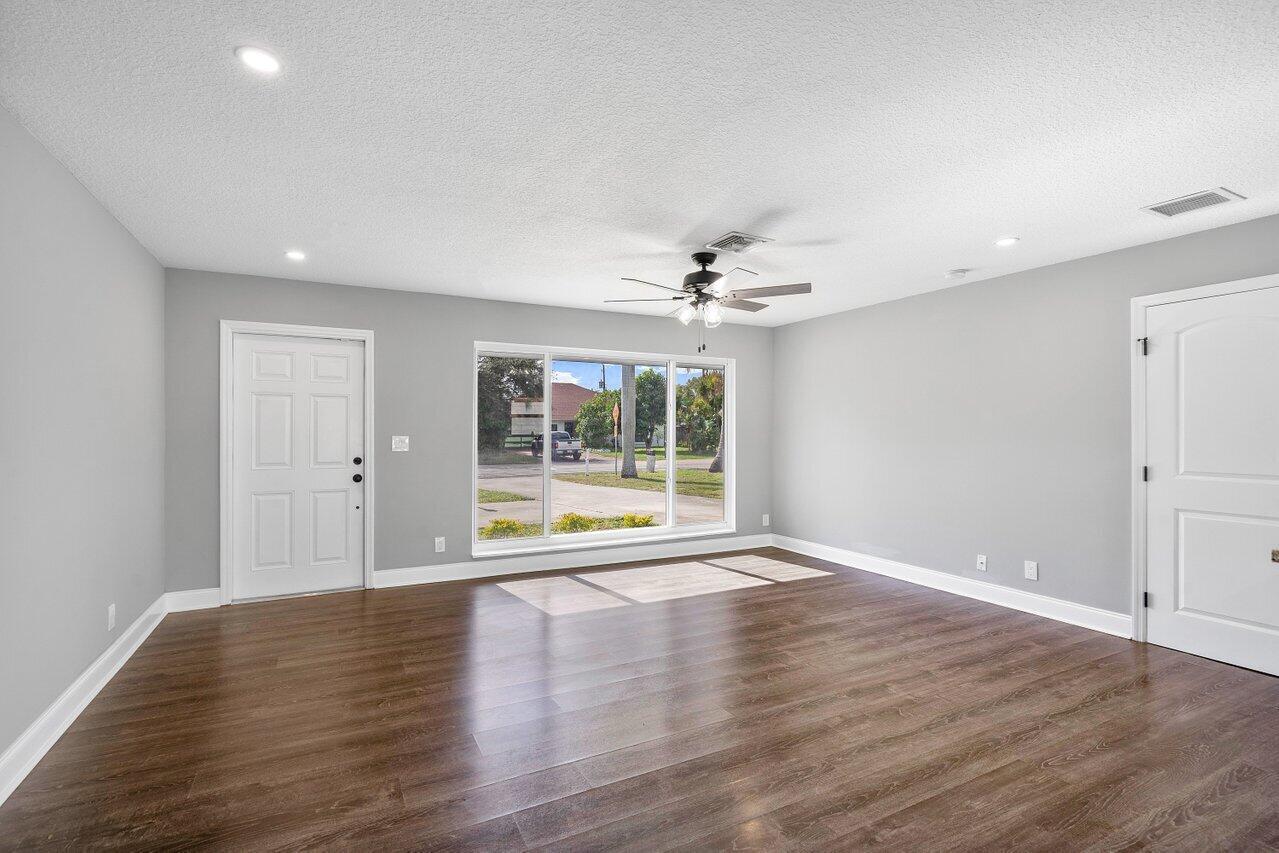 611 Lindell Boulevard