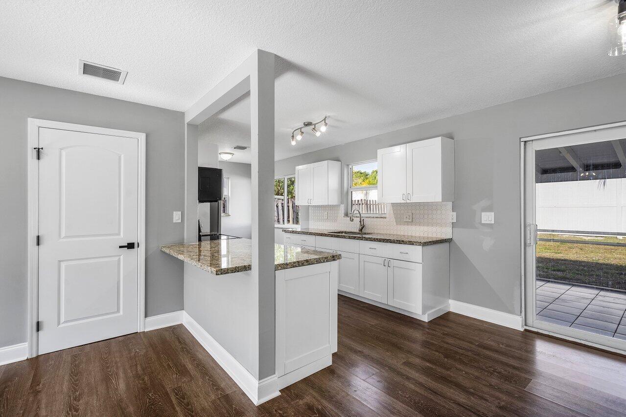 611 Lindell Boulevard