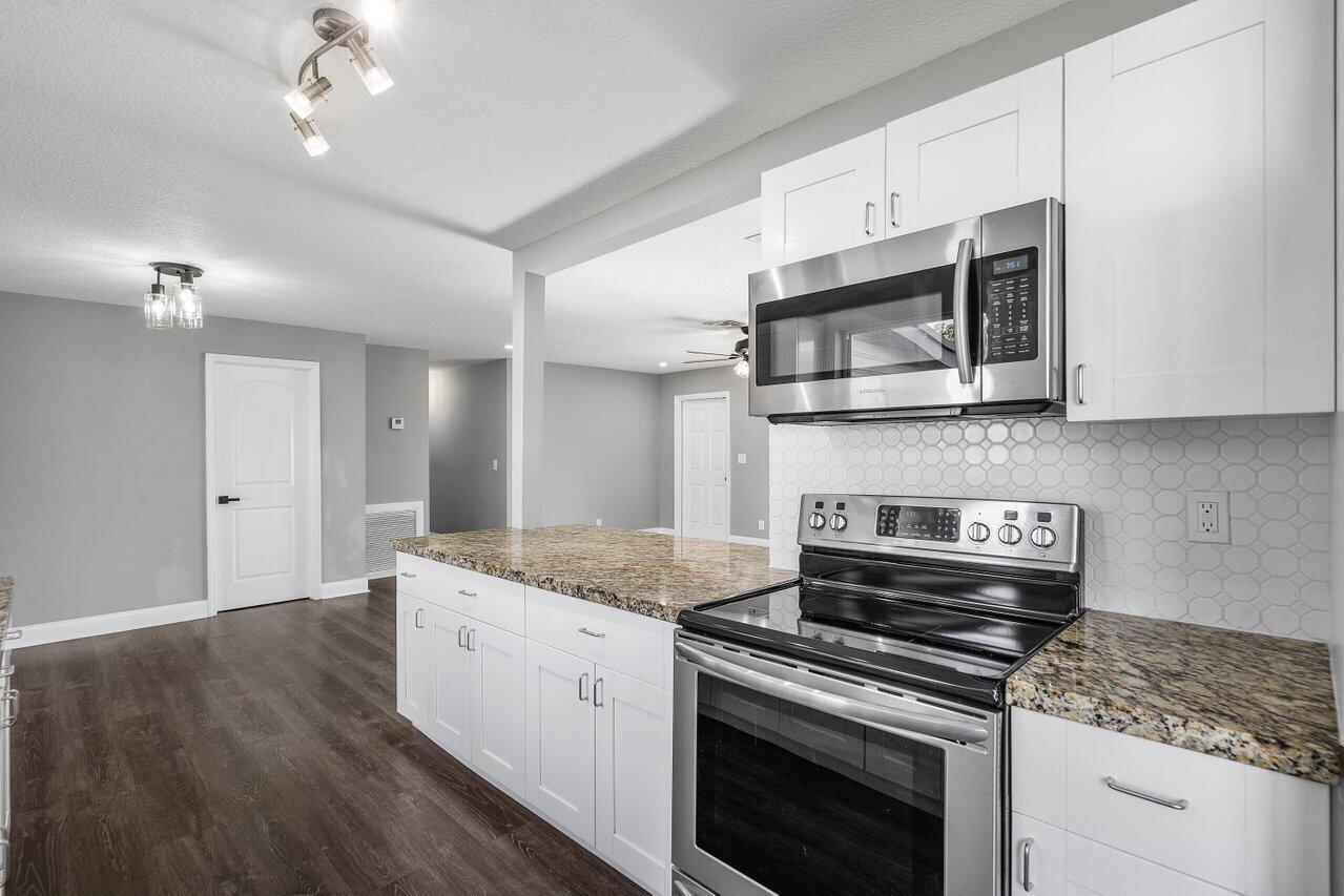 611 Lindell Boulevard