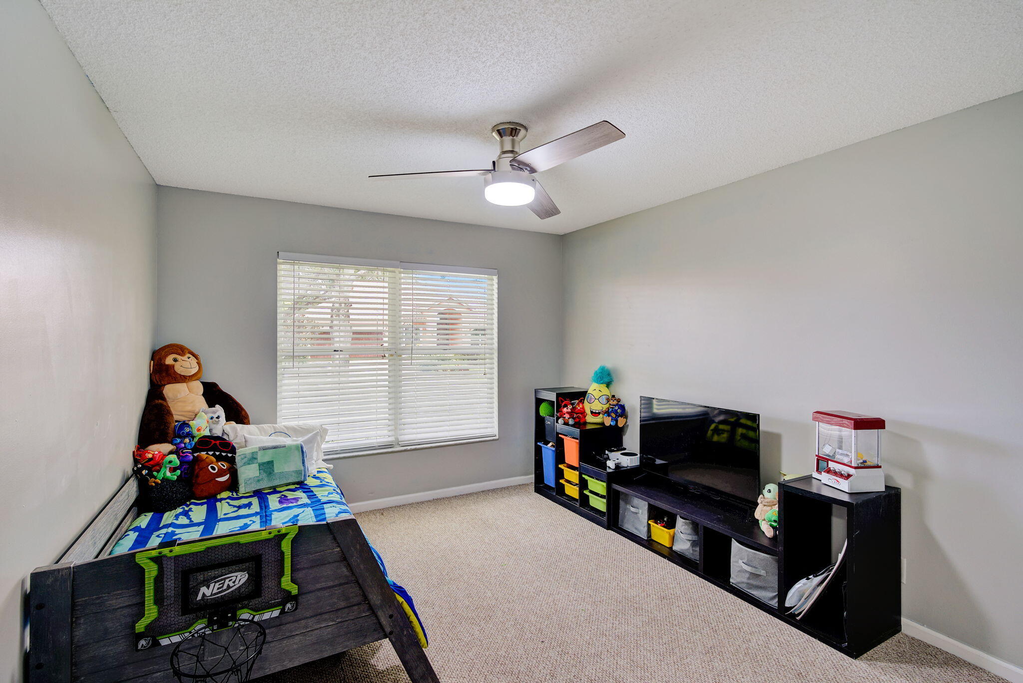 10663 Avenida Santa Ana