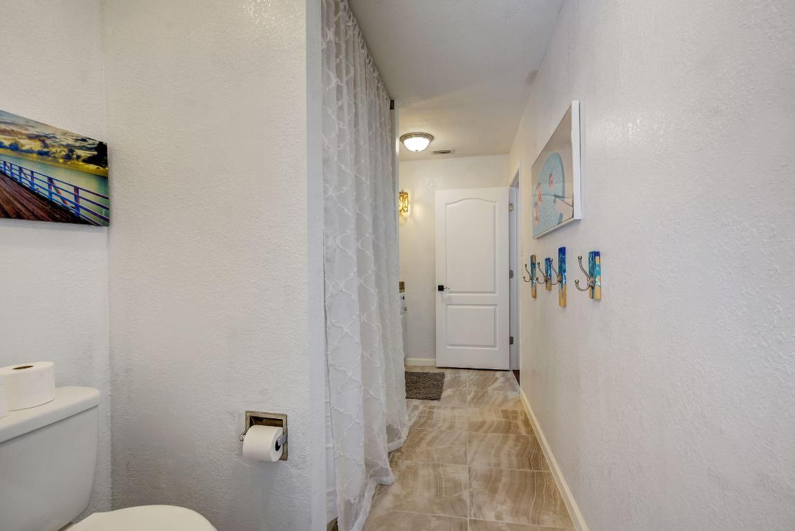 10663 Avenida Santa Ana