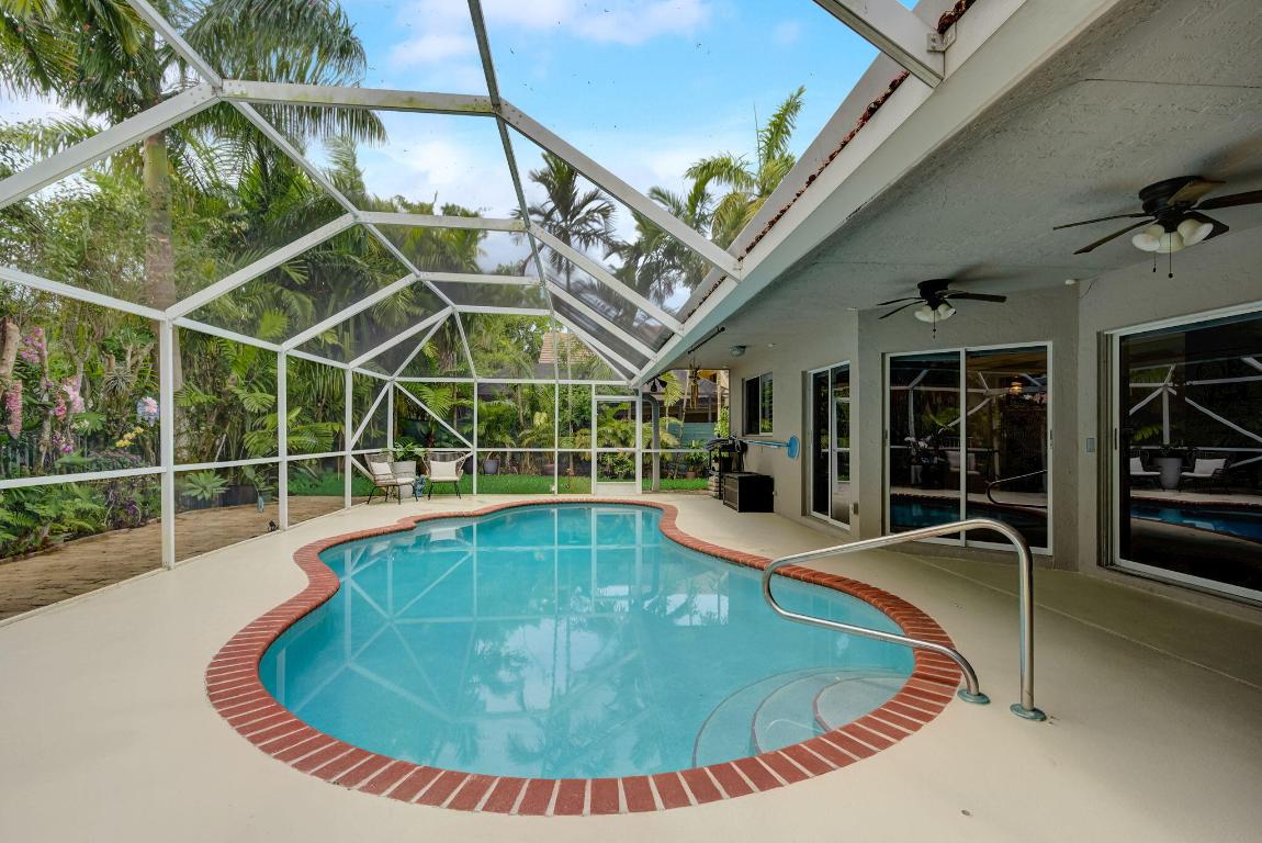 10663 Avenida Santa Ana