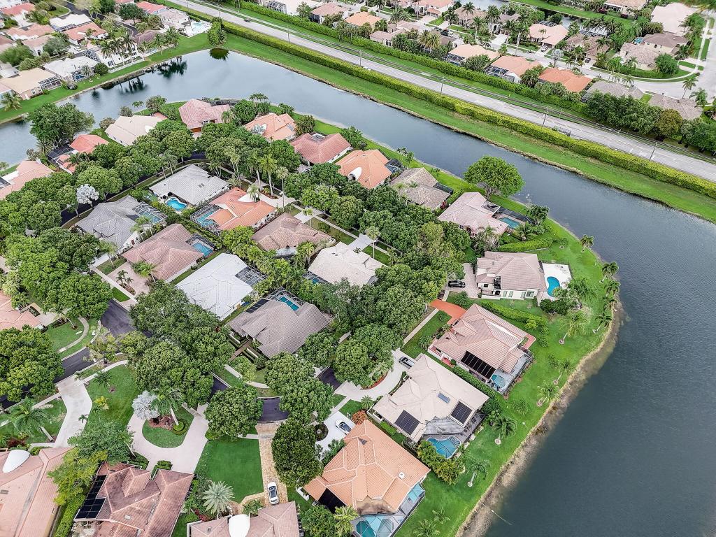 10663 Avenida Santa Ana