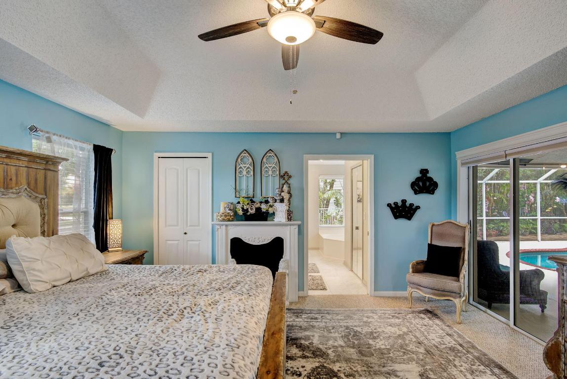 10663 Avenida Santa Ana