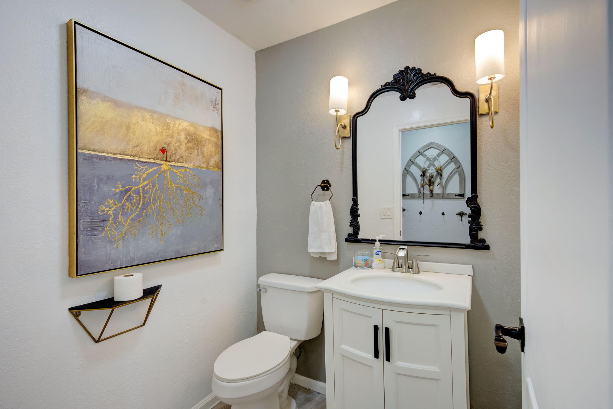 10663 Avenida Santa Ana