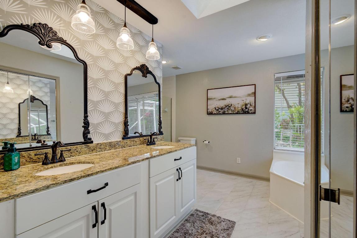 10663 Avenida Santa Ana