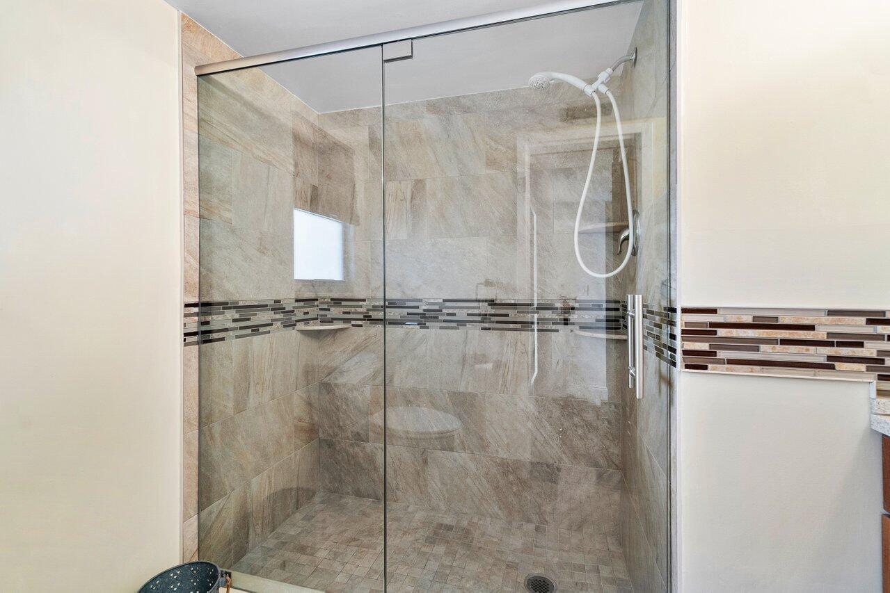 3755 Via Poinciana 216