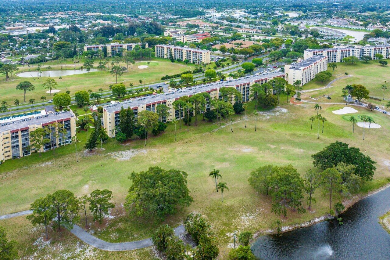 3755 Via Poinciana 216