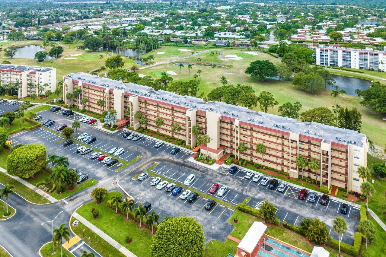 3755 Via Poinciana 216