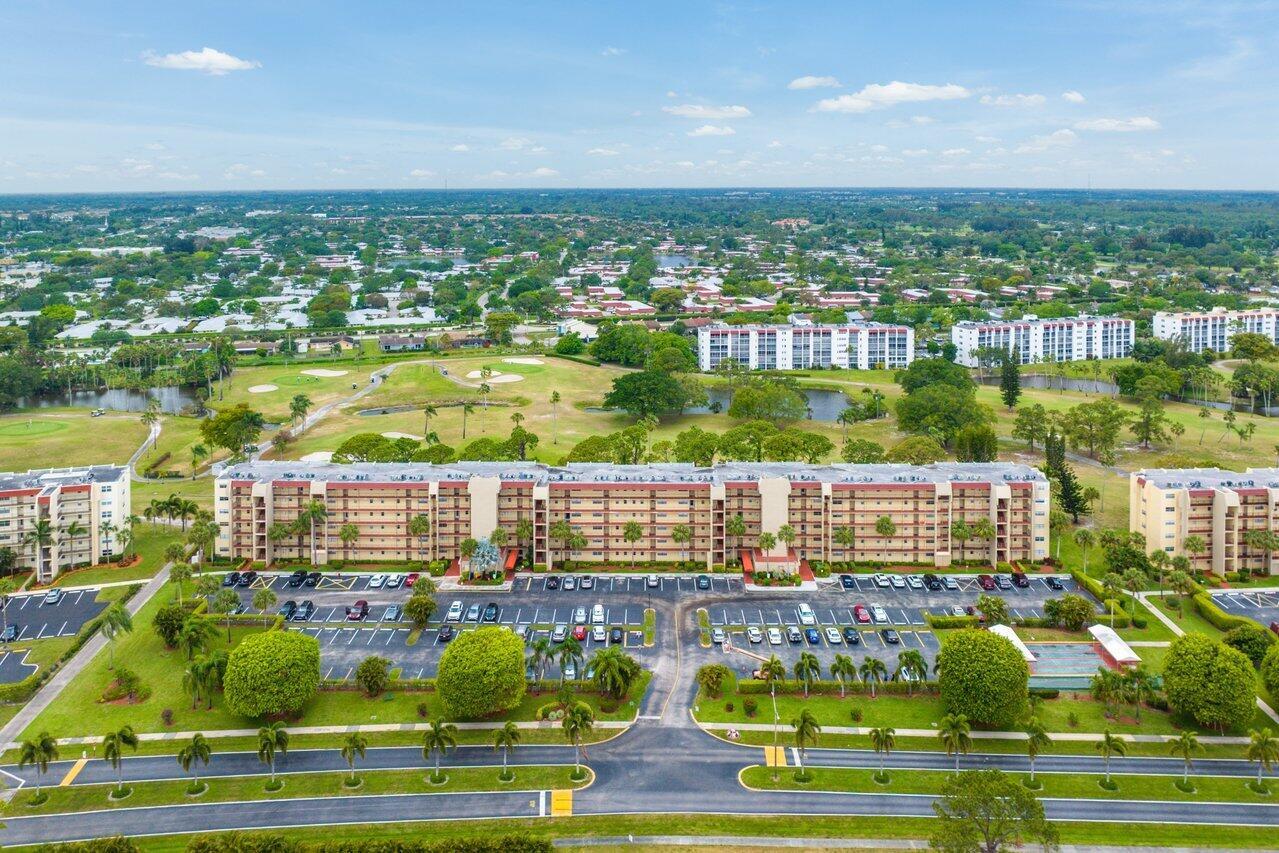 3755 Via Poinciana 216