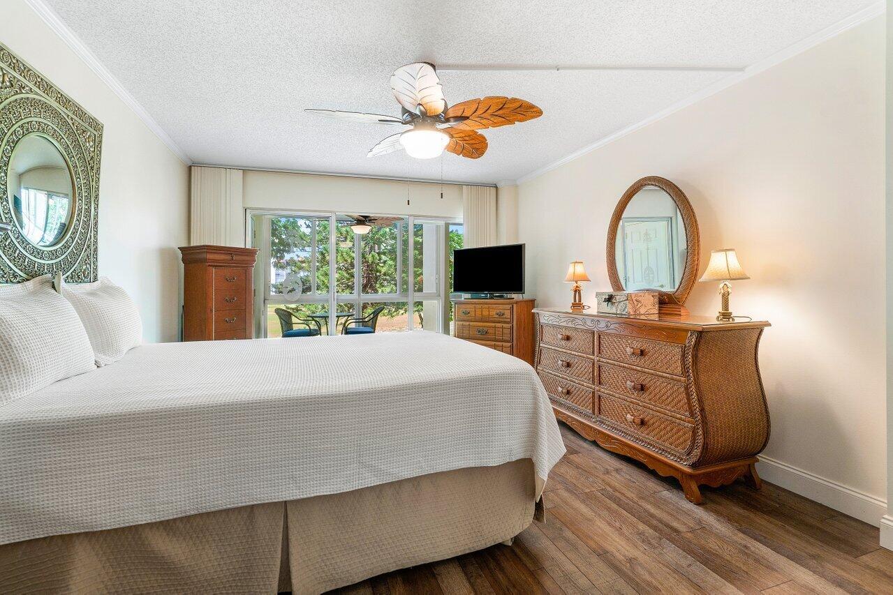 3755 Via Poinciana 216