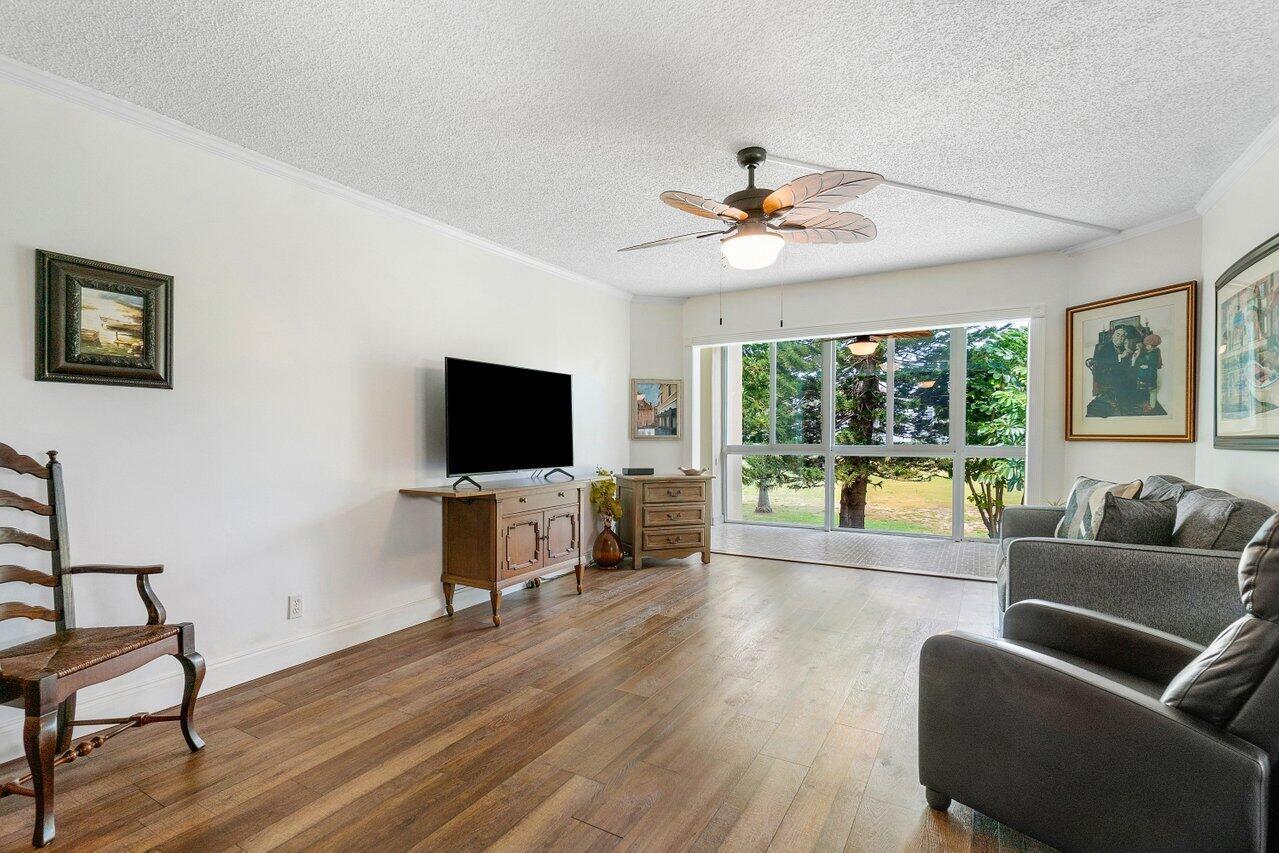 3755 Via Poinciana 216