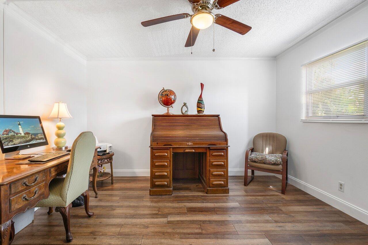 3755 Via Poinciana 216