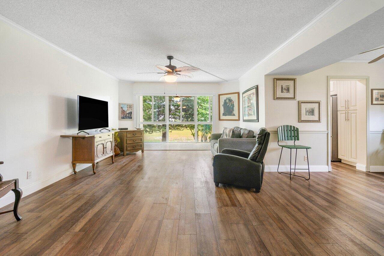 3755 Via Poinciana 216