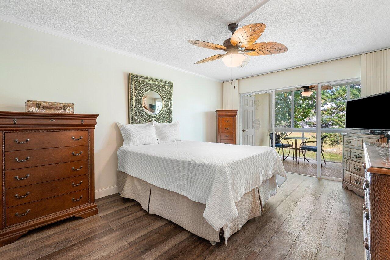 3755 Via Poinciana 216