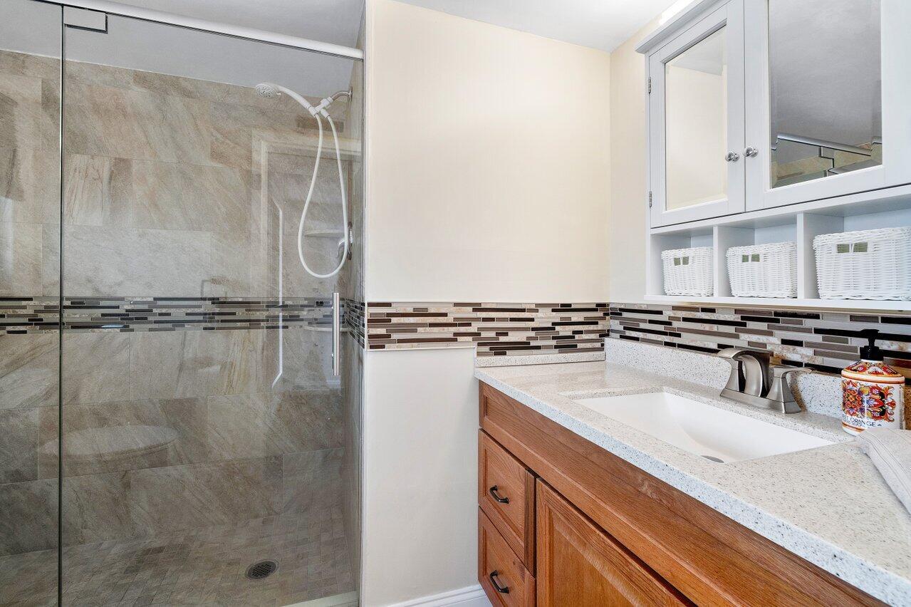 3755 Via Poinciana 216