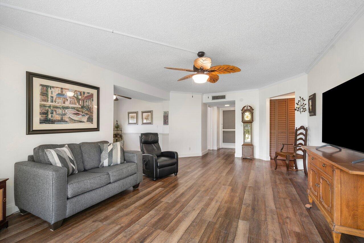 3755 Via Poinciana 216