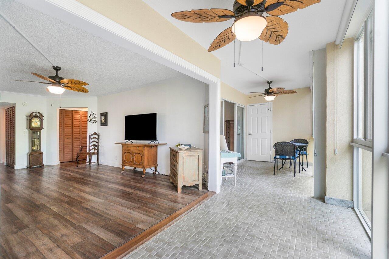 3755 Via Poinciana 216