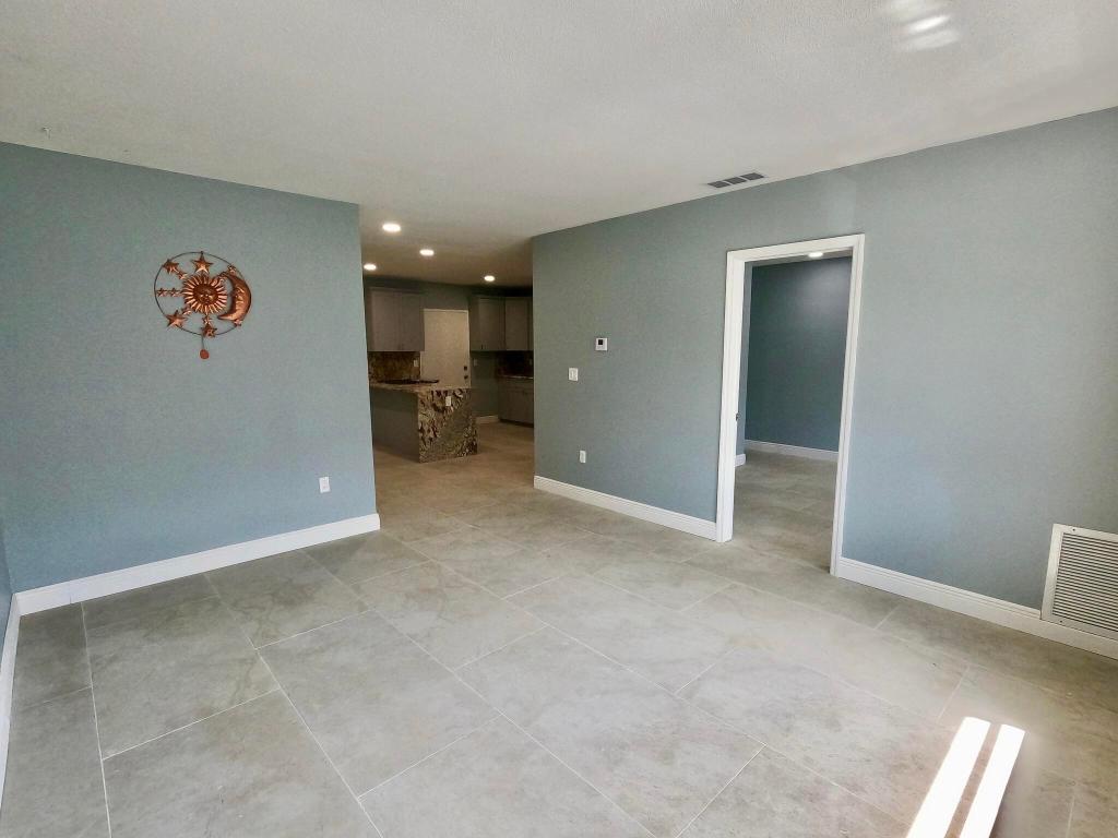 382 E Royal Palm Road 0080