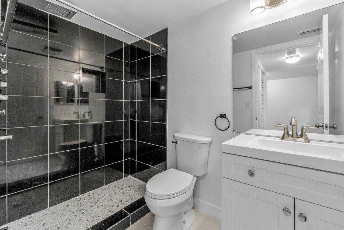 320 Norwood Terrace N114