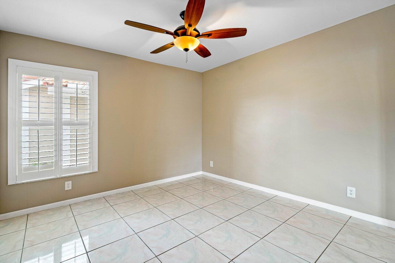 11670 Island Lakes Lane