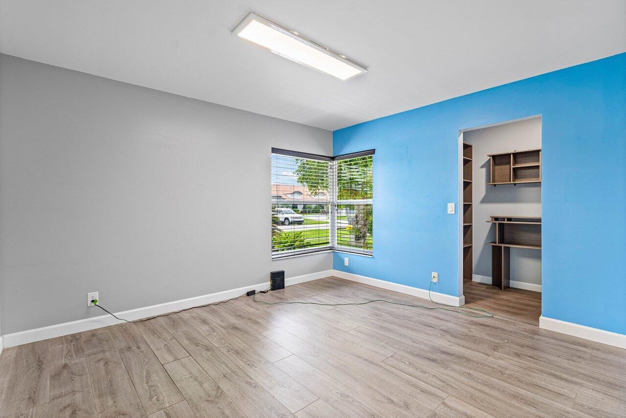 11670 Island Lakes Lane