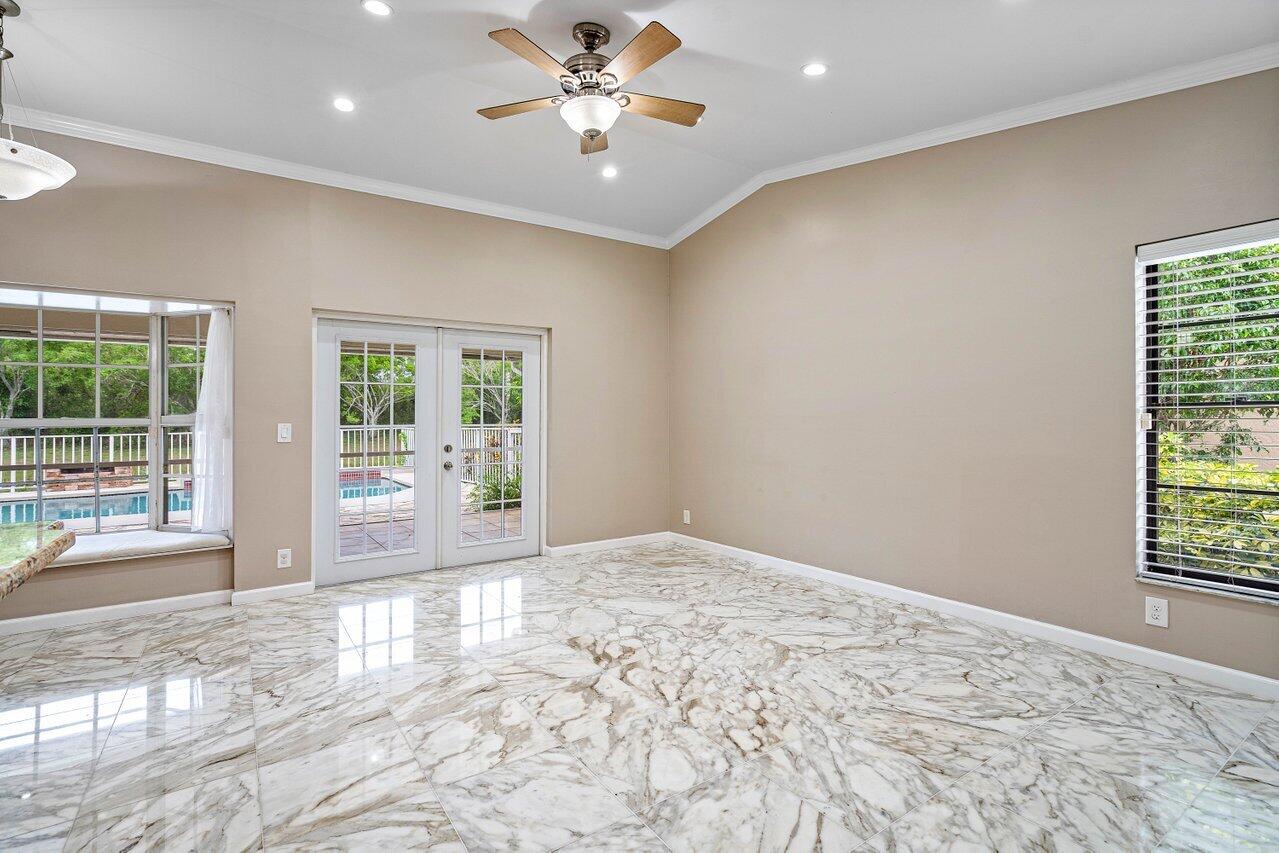 11670 Island Lakes Lane