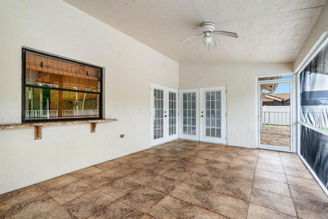 11670 Island Lakes Lane