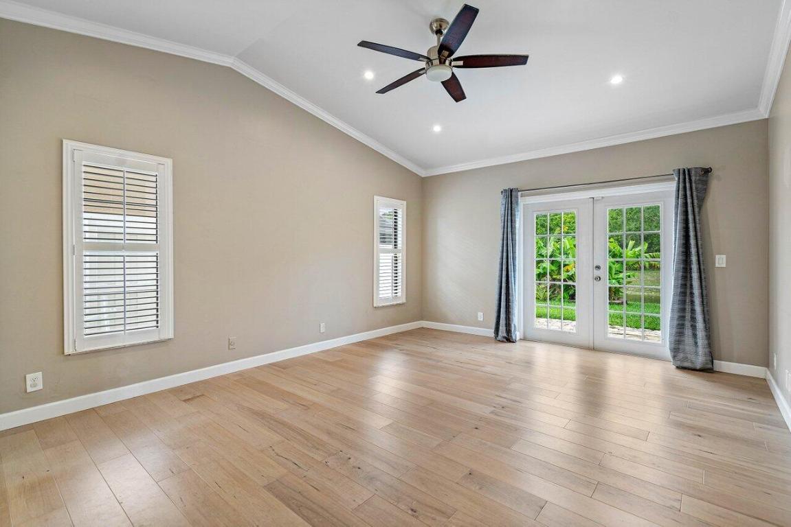 11670 Island Lakes Lane