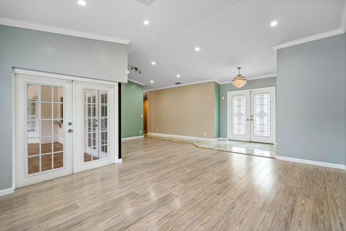 11670 Island Lakes Lane