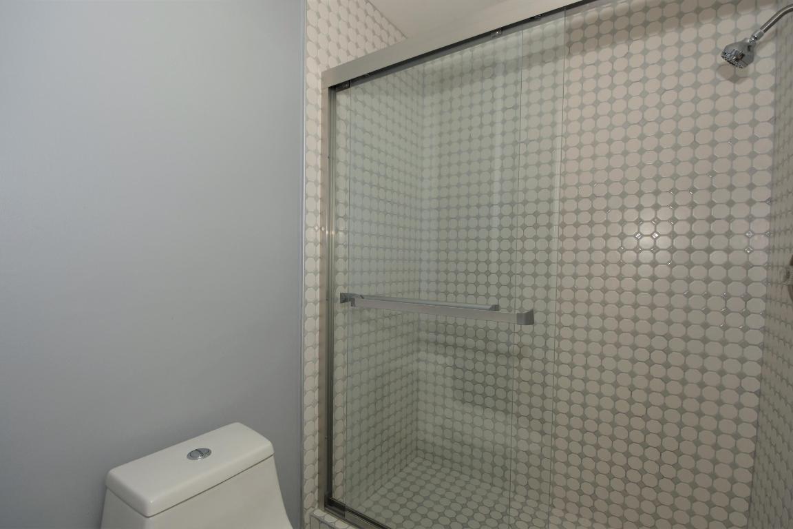 5087 Oak Hill Lane 324