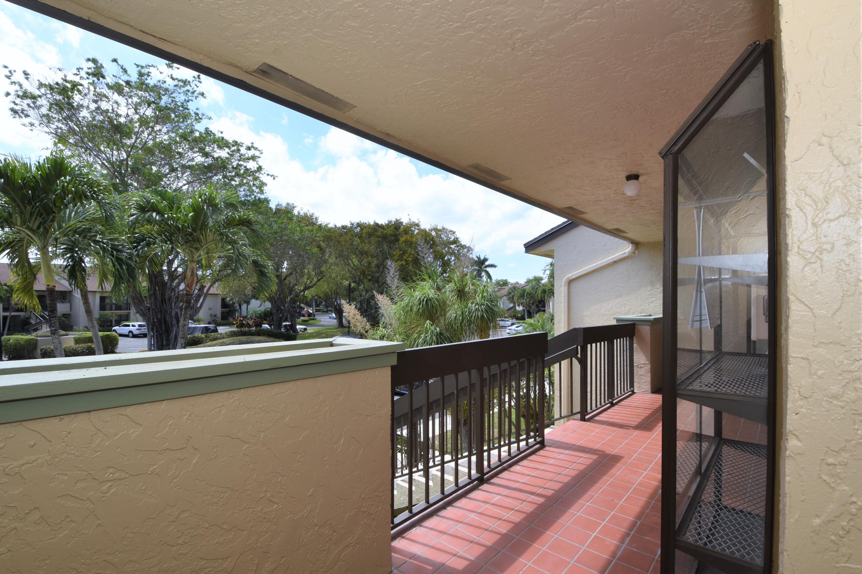 5087 Oak Hill Lane 324