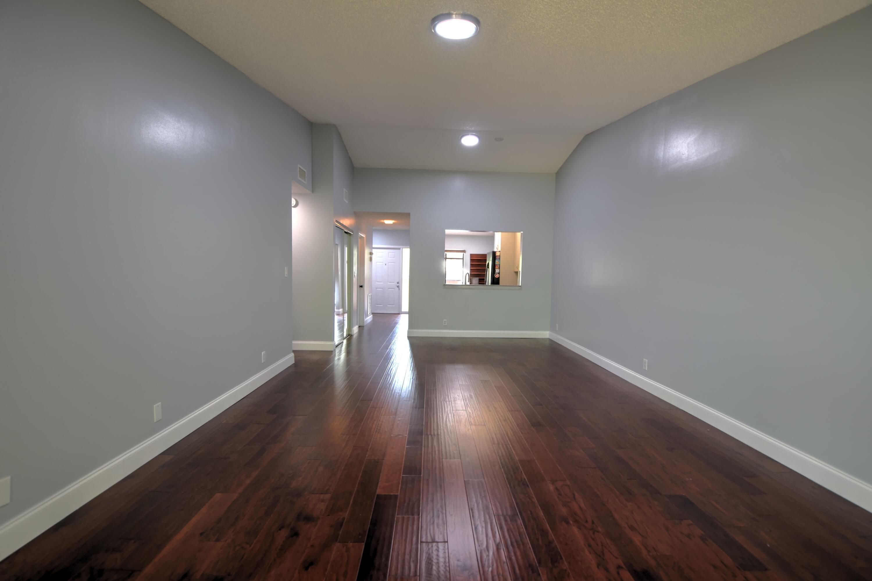 5087 Oak Hill Lane 324