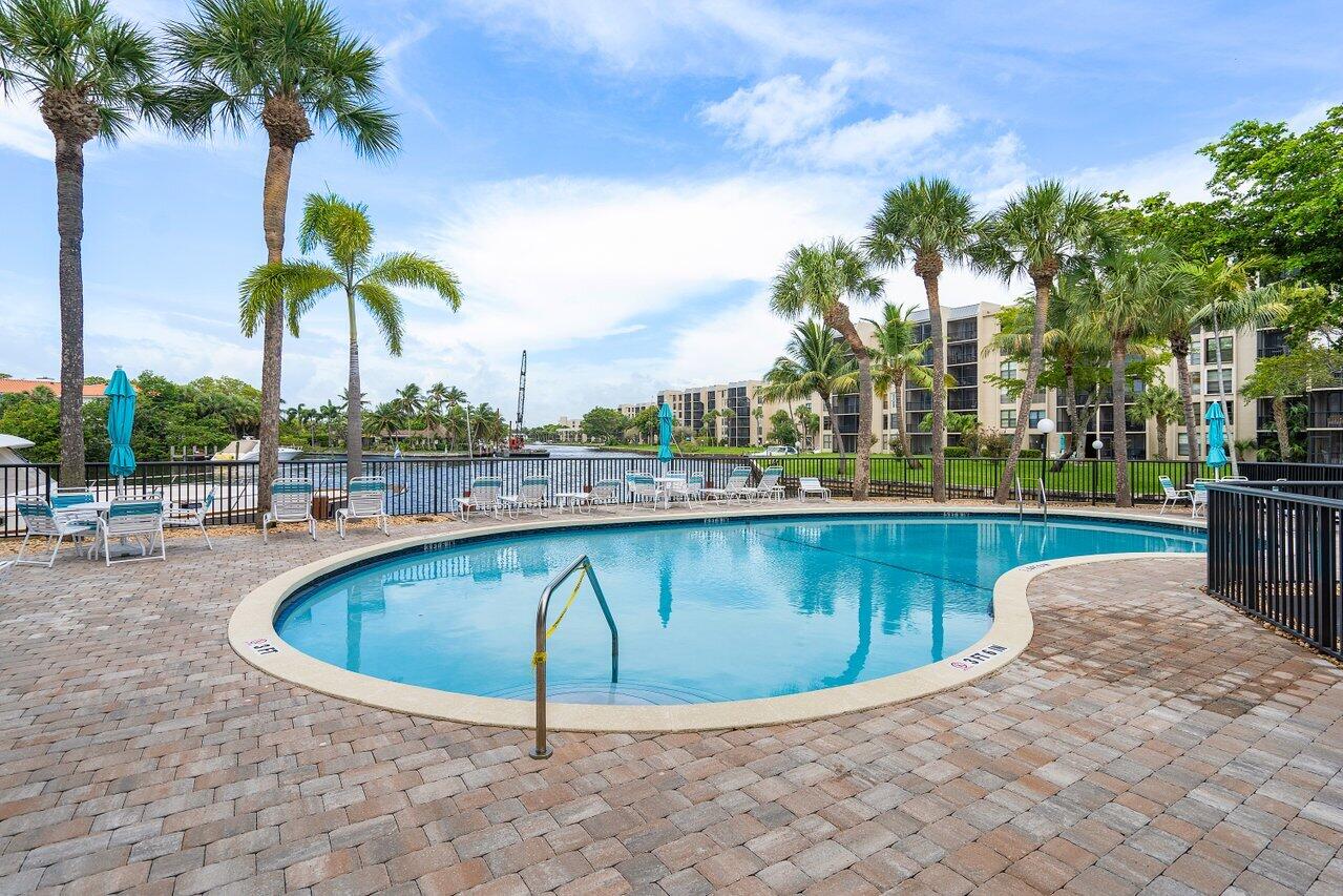 22 Royal Palm Way Unit 402