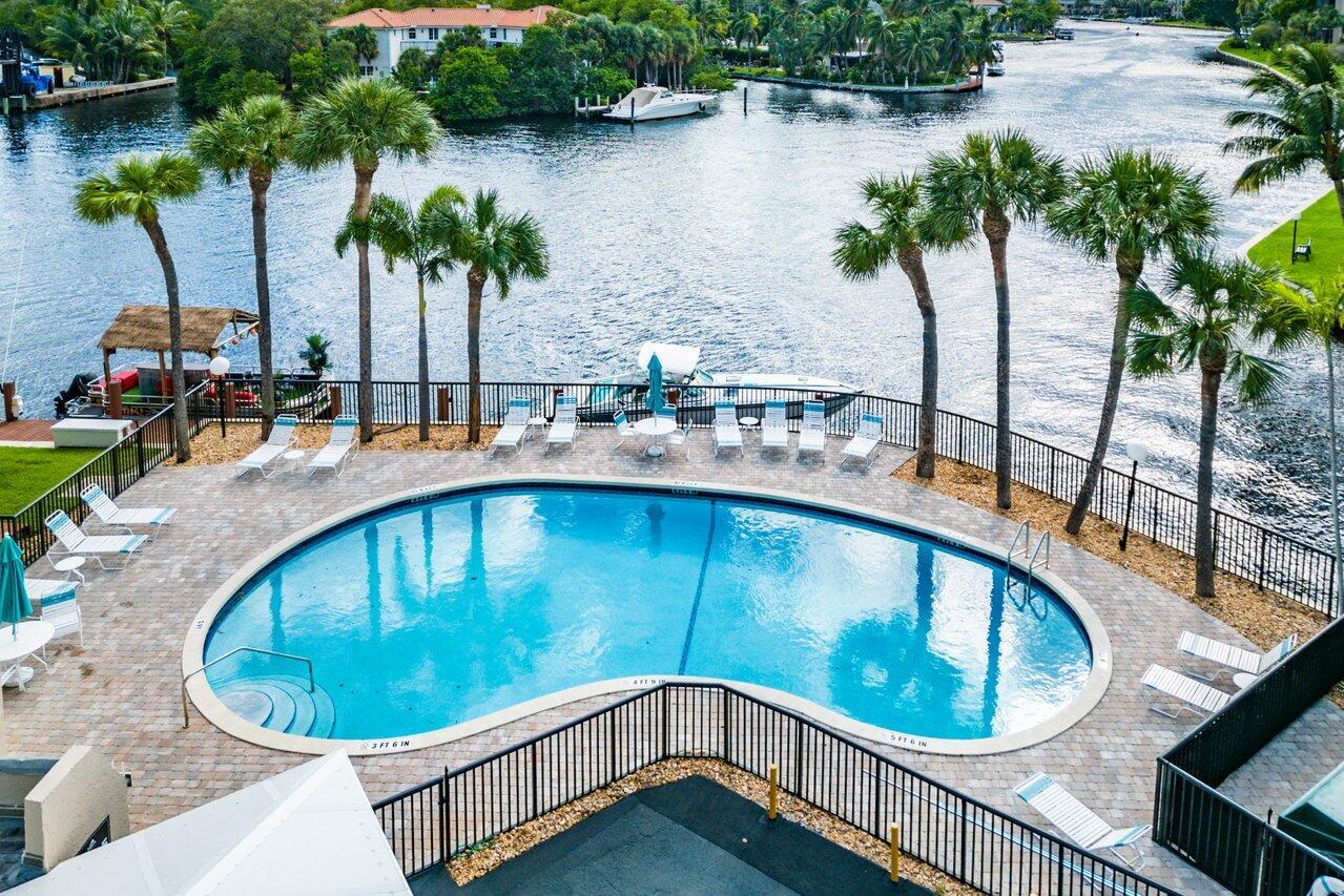 22 Royal Palm Way Unit 402