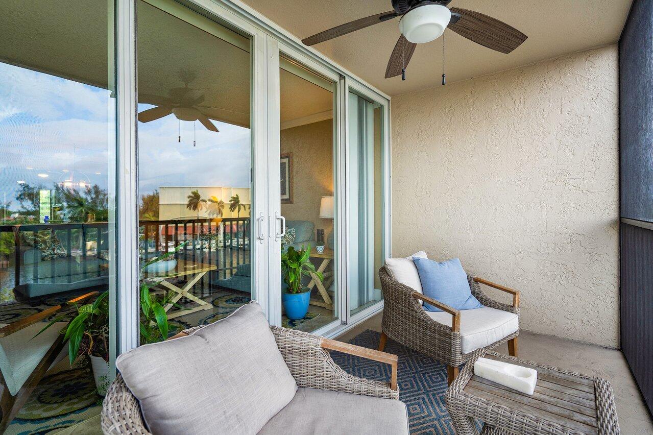 22 Royal Palm Way Unit 402