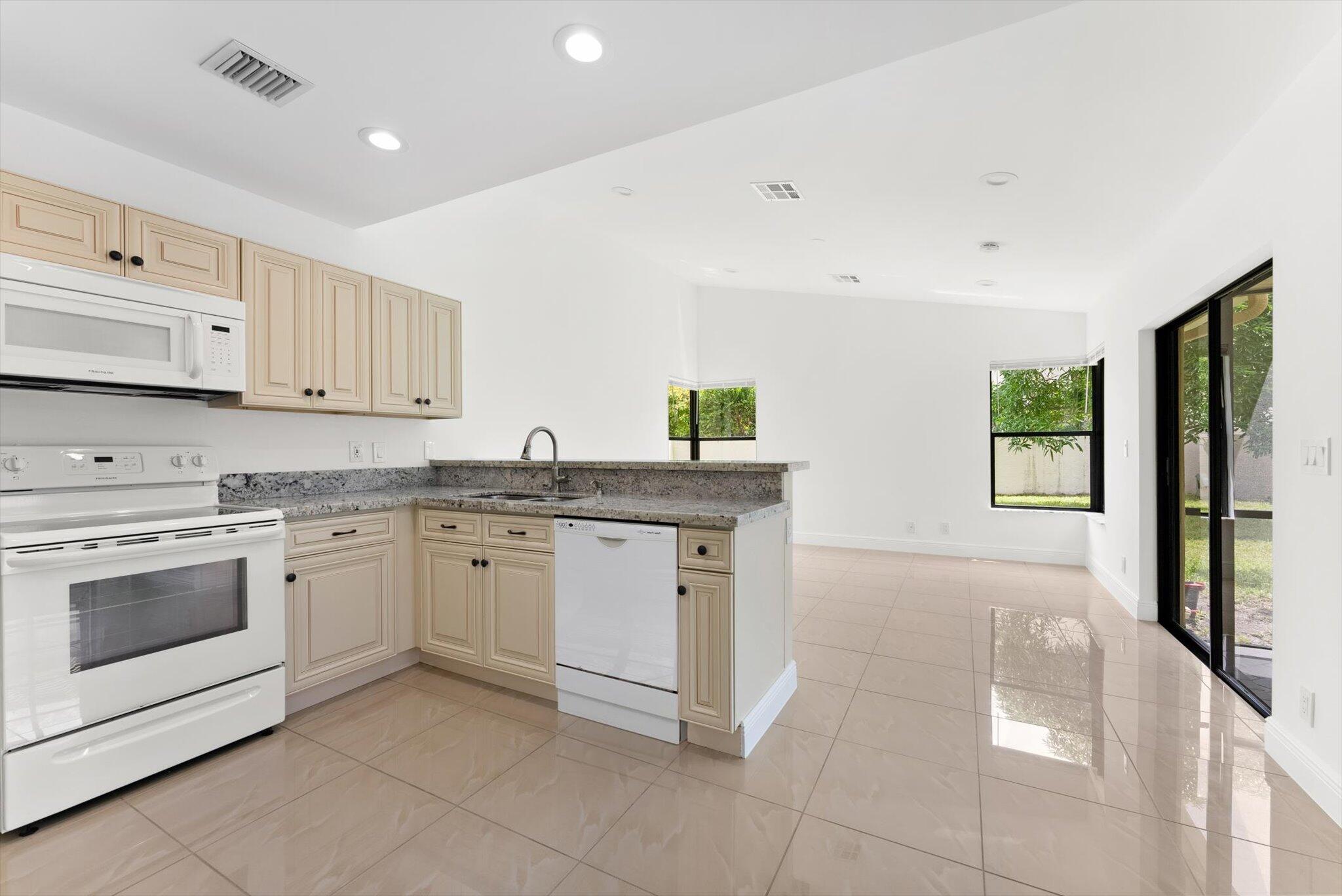 10584 Mendocino Lane